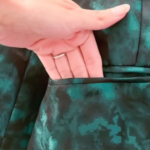 Emerald Shine Effect Blazer - Picture 7 of 11